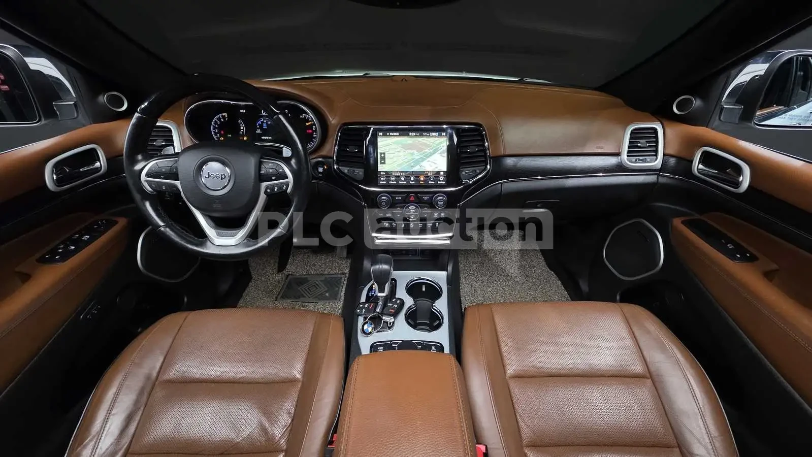 Jeep Grand cherokee 2020* SUMMIT* HARMAN* DISTRONIK* 8ZF* PANO* ОБДУХ*, снимка 7 - Автомобили и джипове - 53966120