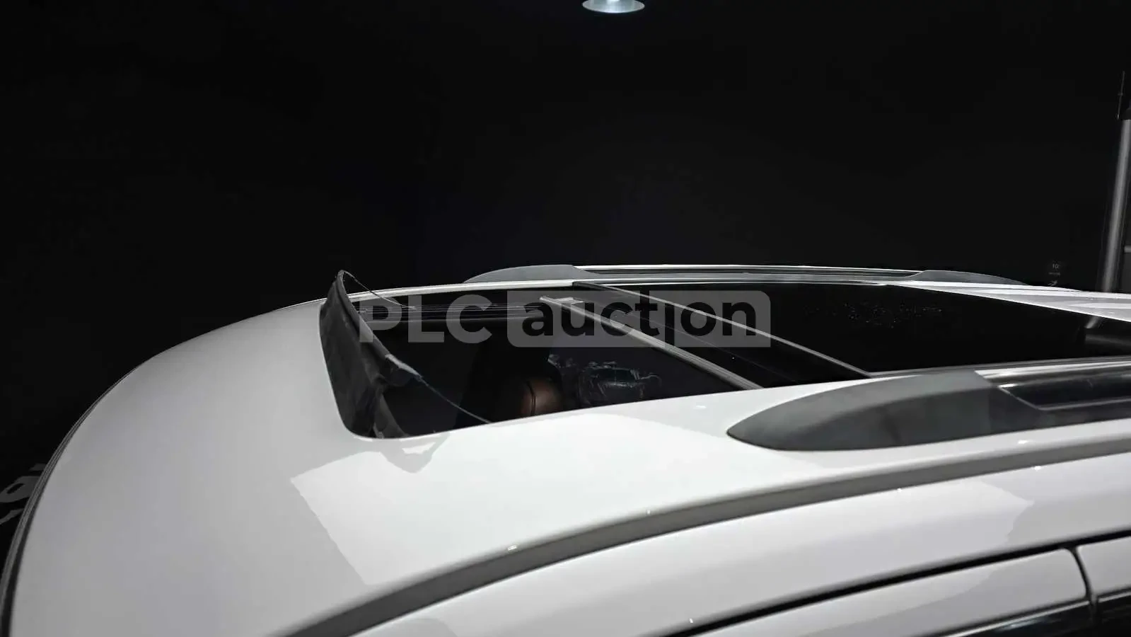 Jeep Grand cherokee 2020* SUMMIT* HARMAN* DISTRONIK* 8ZF* PANO* ОБДУХ*, снимка 16 - Автомобили и джипове - 53966120