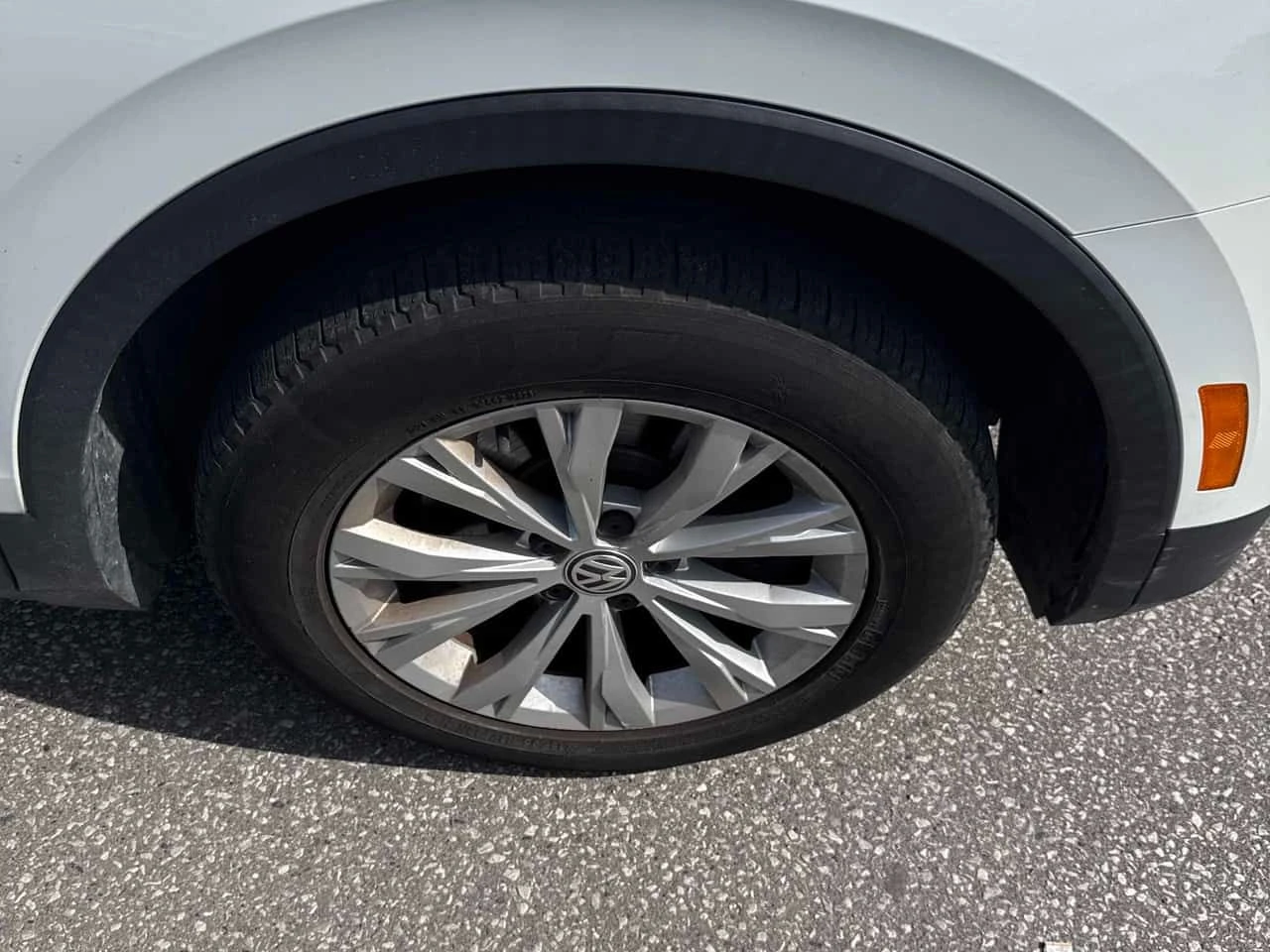 VW Tiguan * Trendline * CARFAX * KEYLESS * ПОДГРЕВ * , снимка 7 - Автомобили и джипове - 54913784