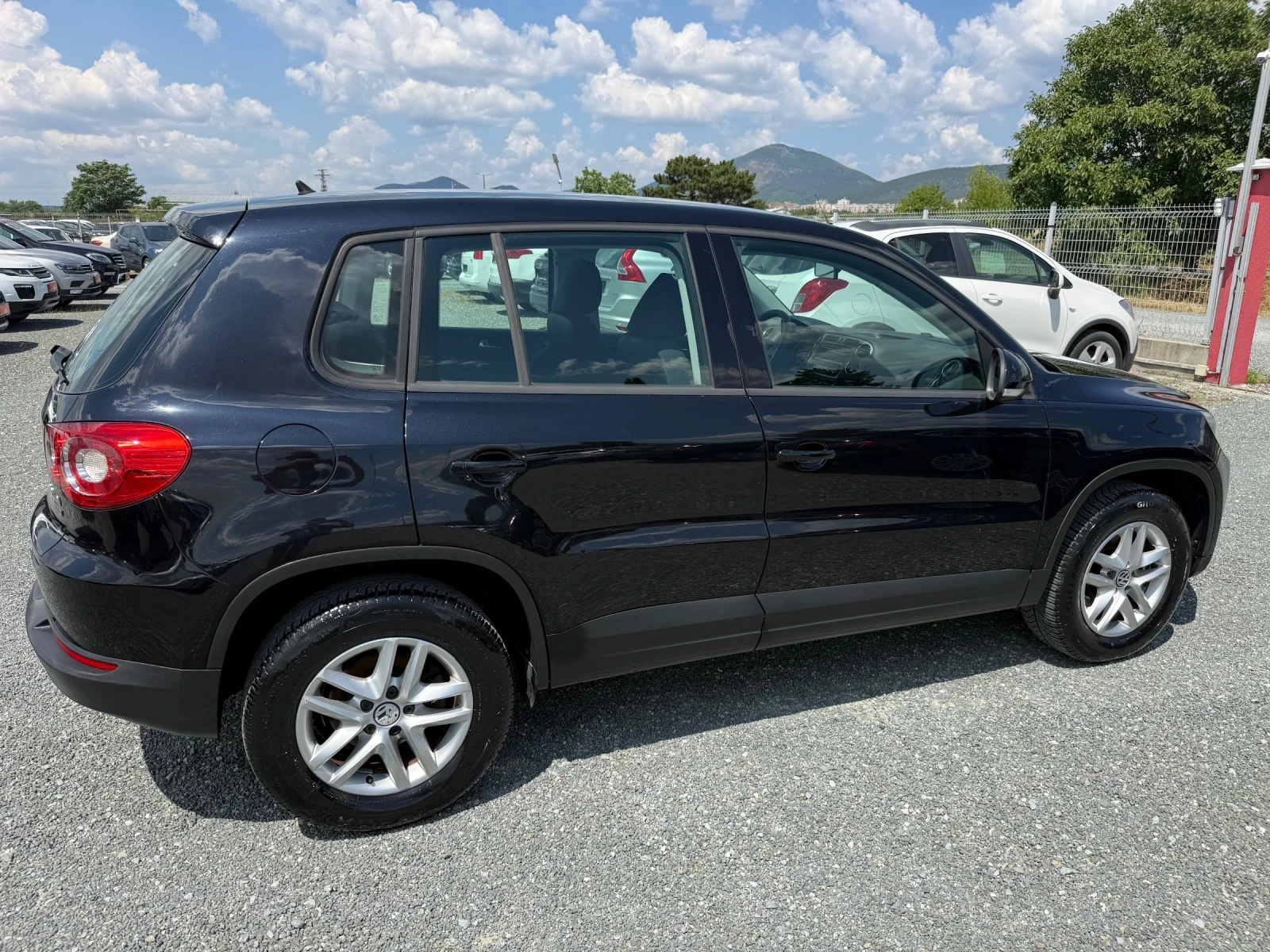 VW Tiguan (KATO НОВА), снимка 5 - Автомобили и джипове - 55322582