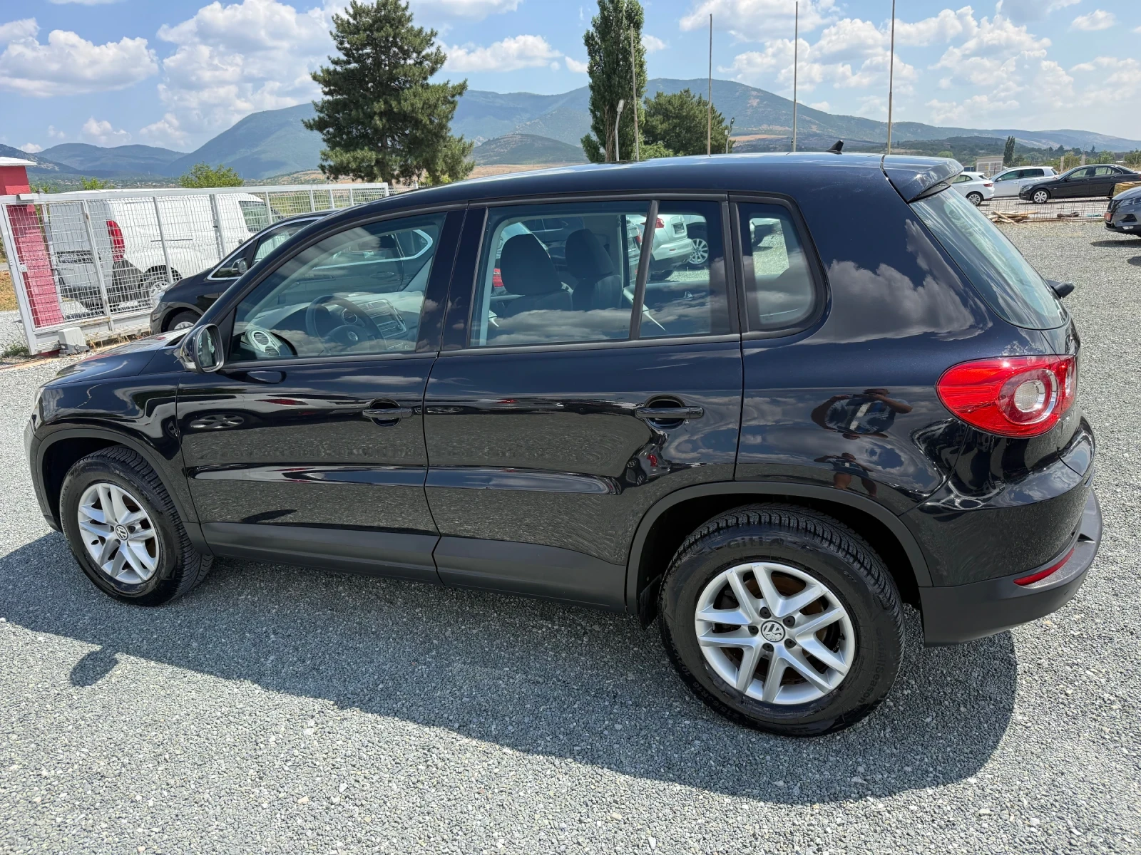 VW Tiguan (KATO НОВА), снимка 9 - Автомобили и джипове - 55322582