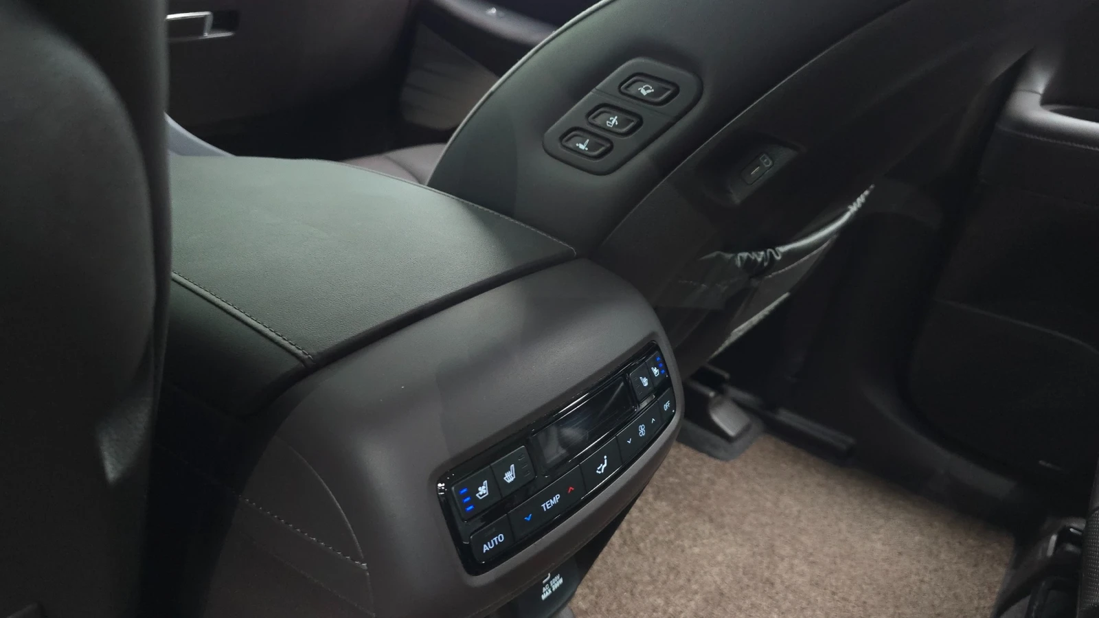 Hyundai Palisade 2.2 CRDi 4WD Calligraphy, снимка 17 - Автомобили и джипове - 55597345