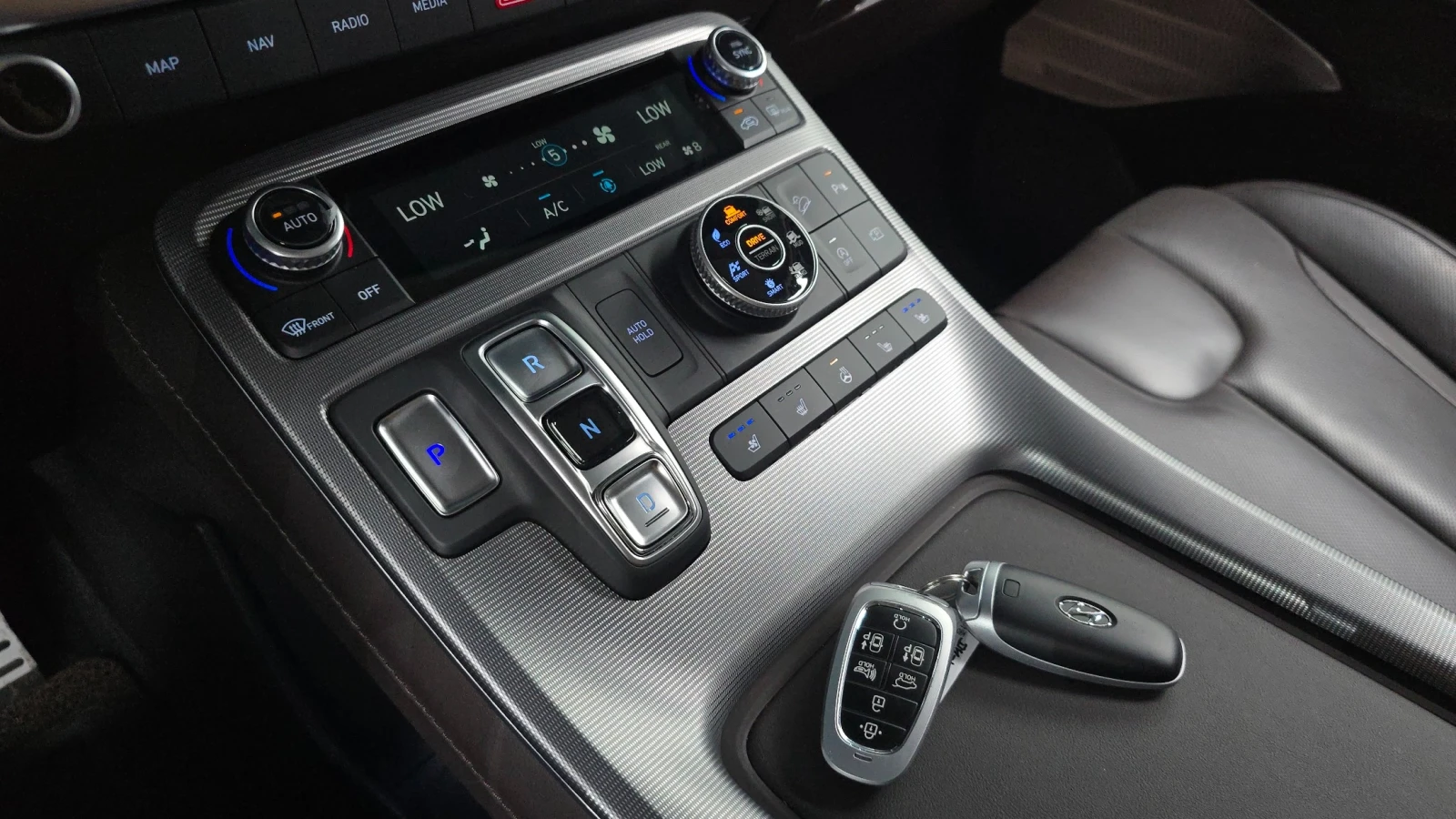 Hyundai Palisade 2.2 CRDi 4WD Calligraphy, снимка 8 - Автомобили и джипове - 55597345