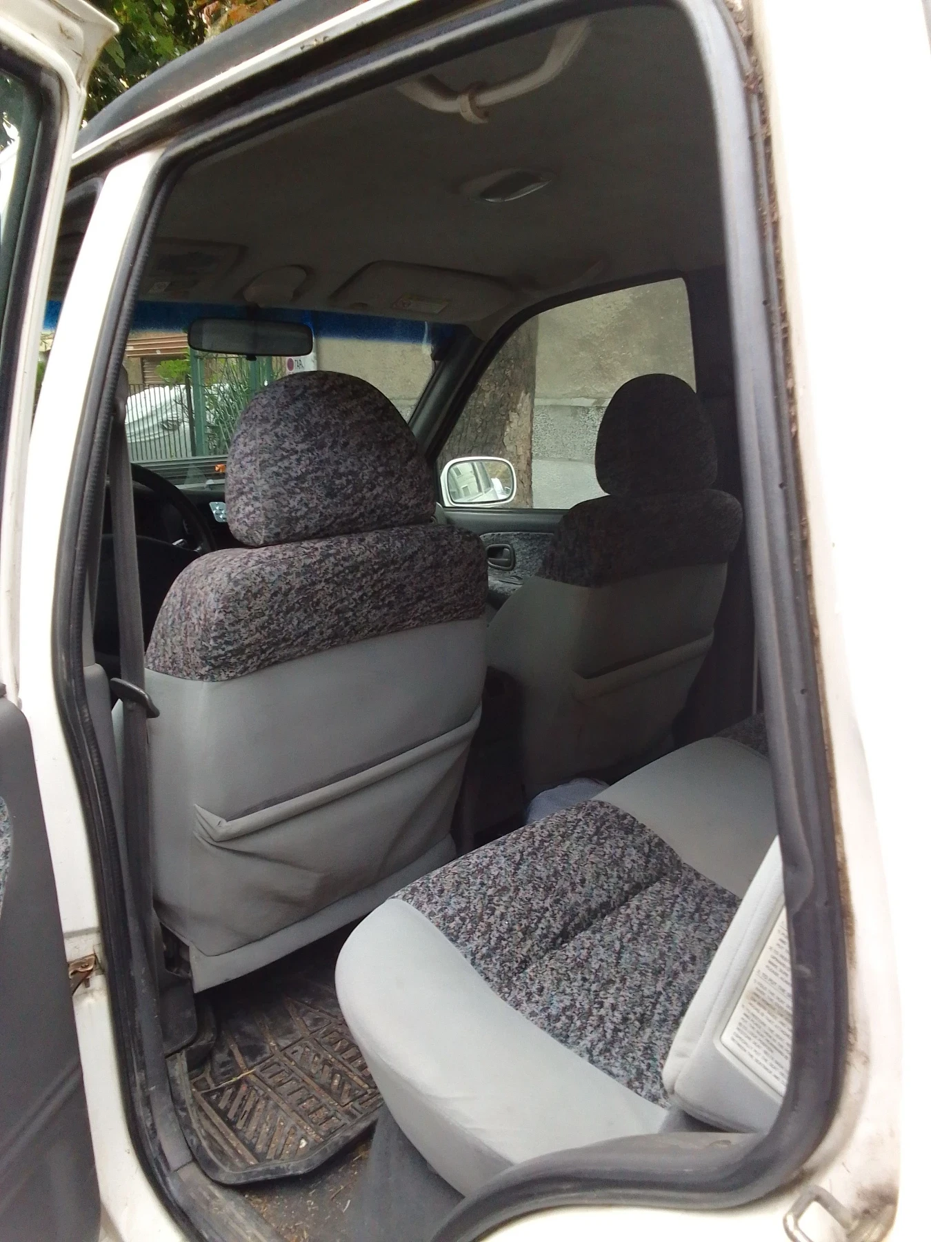Kia Sportage 2.0, снимка 8 - Автомобили и джипове - 56059636