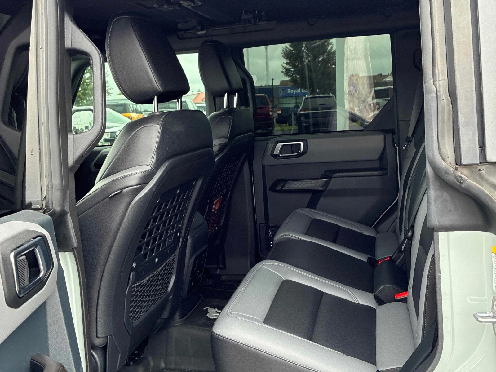 Ford Bronco * Black Diamond * CARFAX * ЦЕНА ДО БГ, снимка 11 - Автомобили и джипове - 56061672