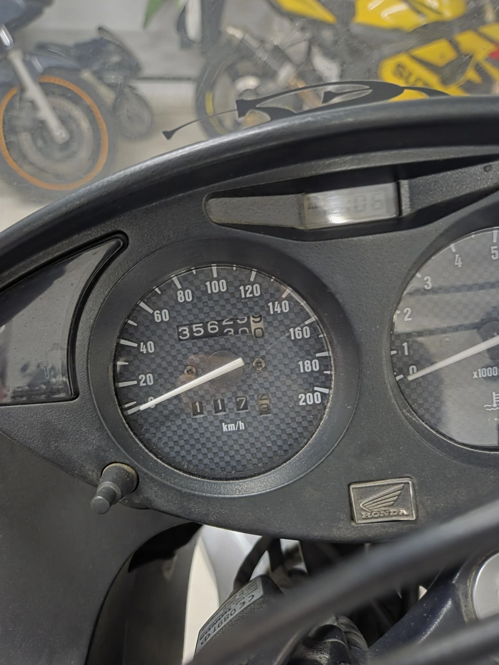 Honda Deauville NT650V, снимка 5 - Мотоциклети и мототехника - 55217693