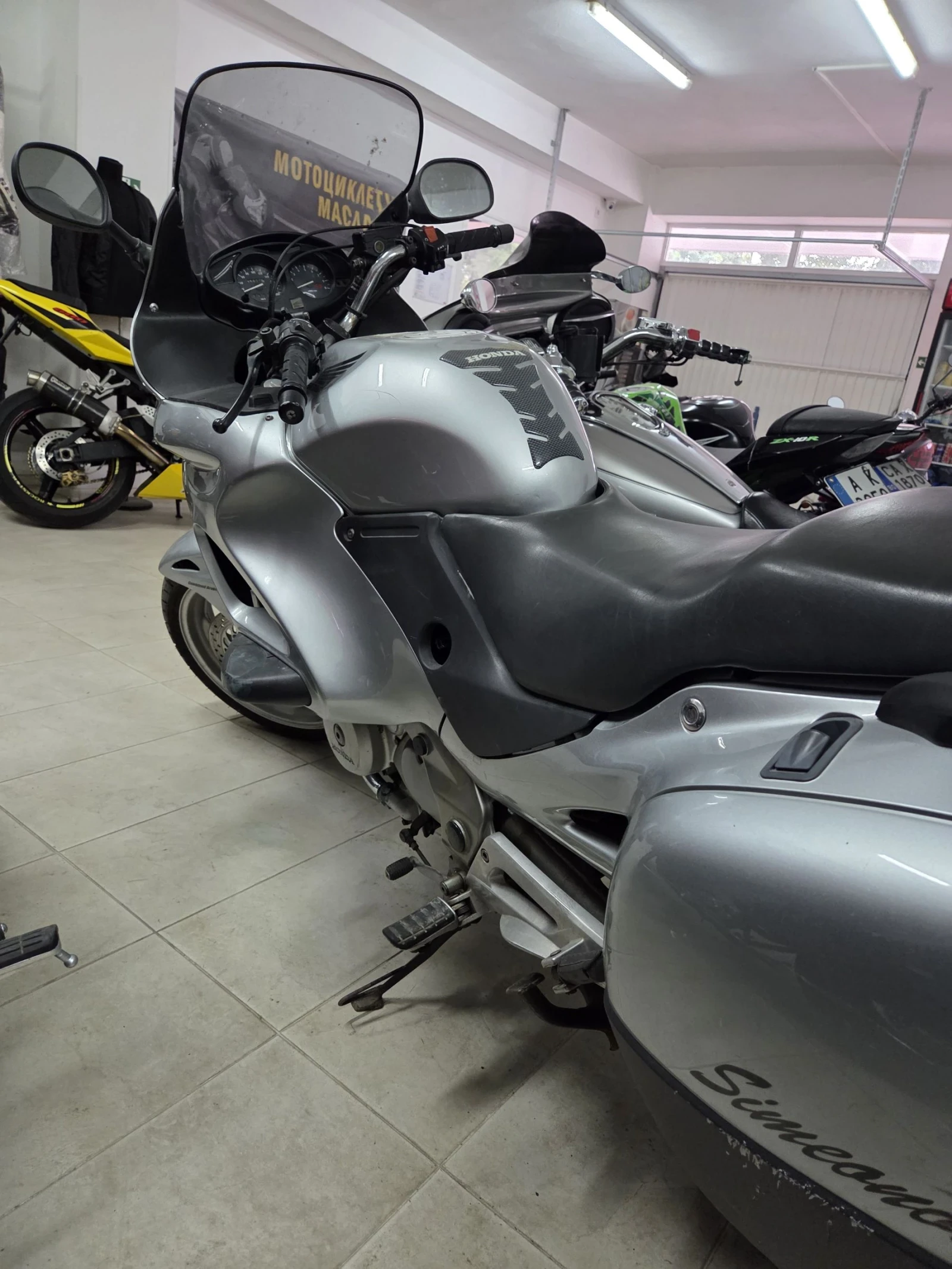 Honda Deauville NT650V, снимка 3 - Мотоциклети и мототехника - 55217693