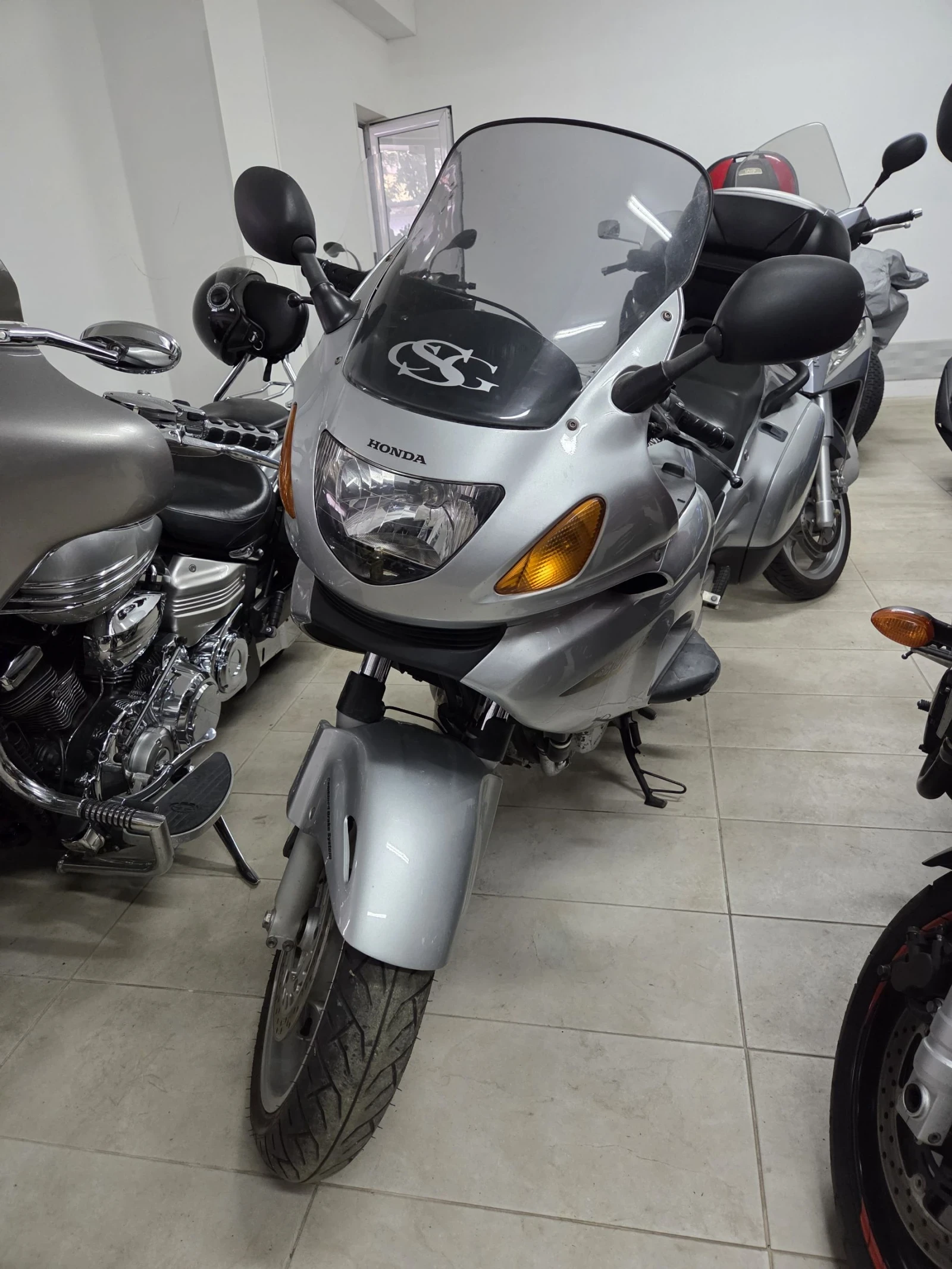 Honda Deauville NT650V