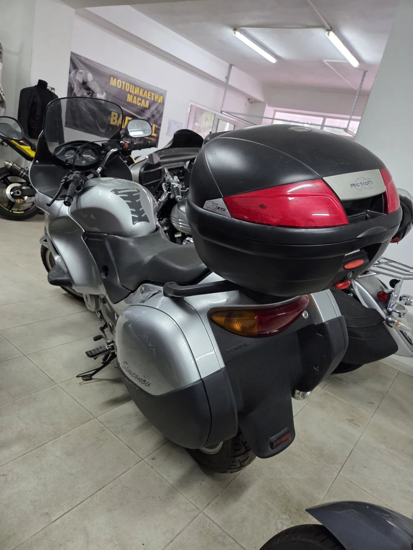 Honda Deauville NT650V, снимка 9 - Мотоциклети и мототехника - 55217693