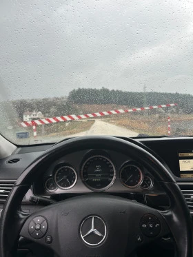 Mercedes-Benz E 220, снимка 10