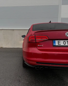 VW Golf GTI Jetta GLI 2.0TSI DSG* Камера* Обслужен* ПаркПи - 14299 € / 27966.41 лв. - 94541624 6