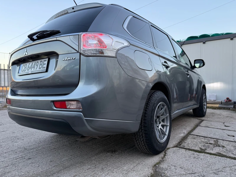 Mitsubishi Outlander PHEV* 4WD* * * Plug In Hibrid , снимка 6 - Автомобили и джипове - 43002953