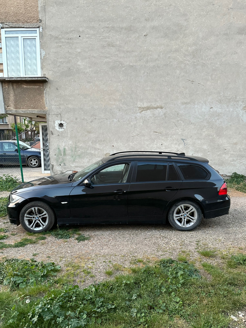 BMW 320 Навигация , кожен салон , М пакет, снимка 11 - Автомобили и джипове - 45262666