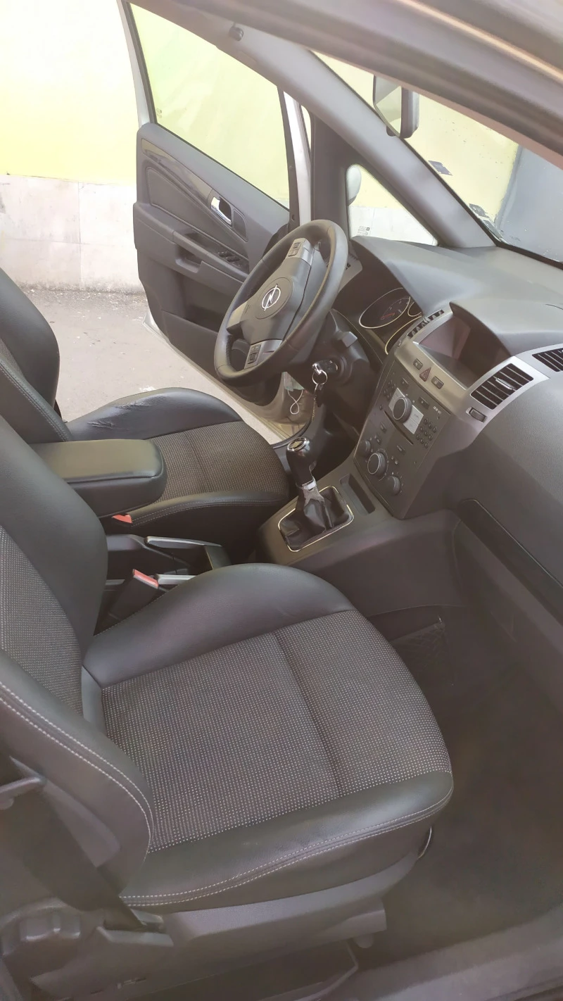 Opel Zafira 1.9 cdti, снимка 11 - Автомобили и джипове - 47647048