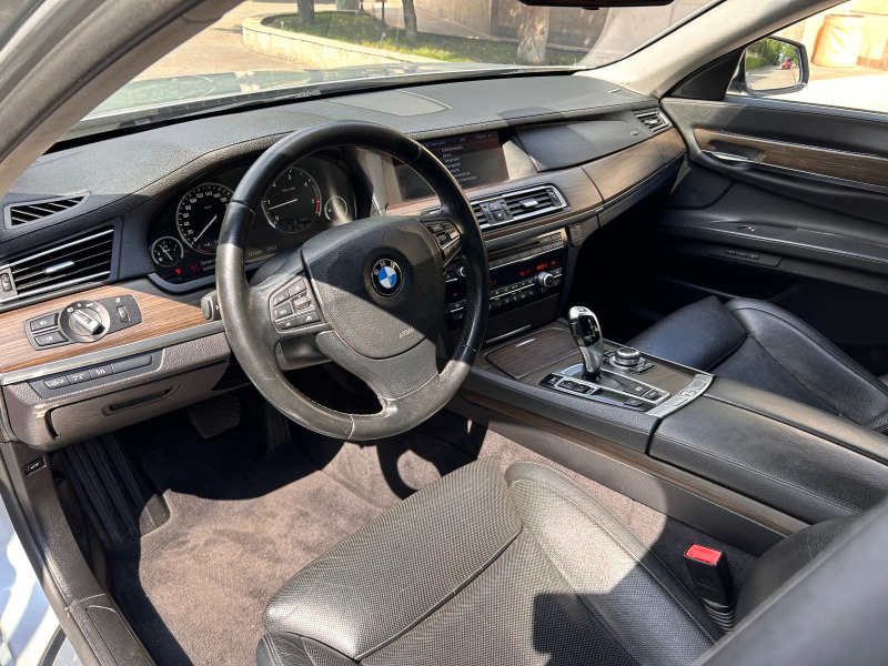BMW 730 D SoftClose/NightVision/Distronic/DinamicОбдухване, снимка 13 - Автомобили и джипове - 46247698
