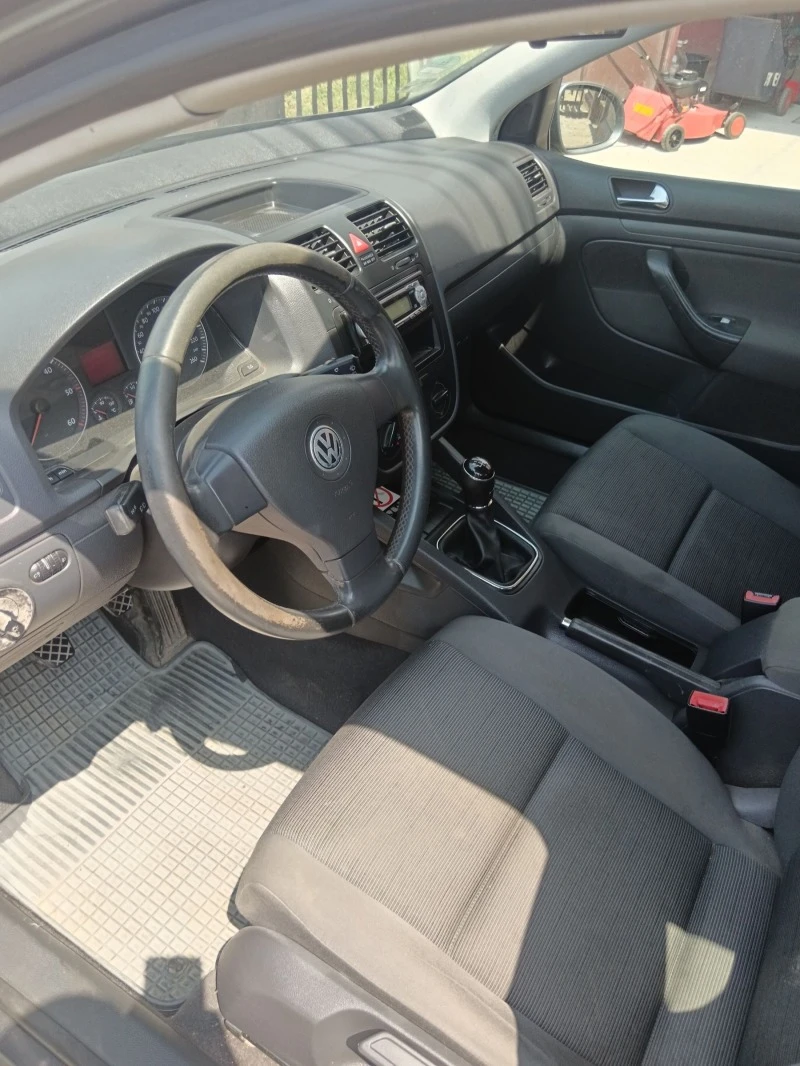 VW Golf 1.9 105, снимка 8 - Автомобили и джипове - 47542172