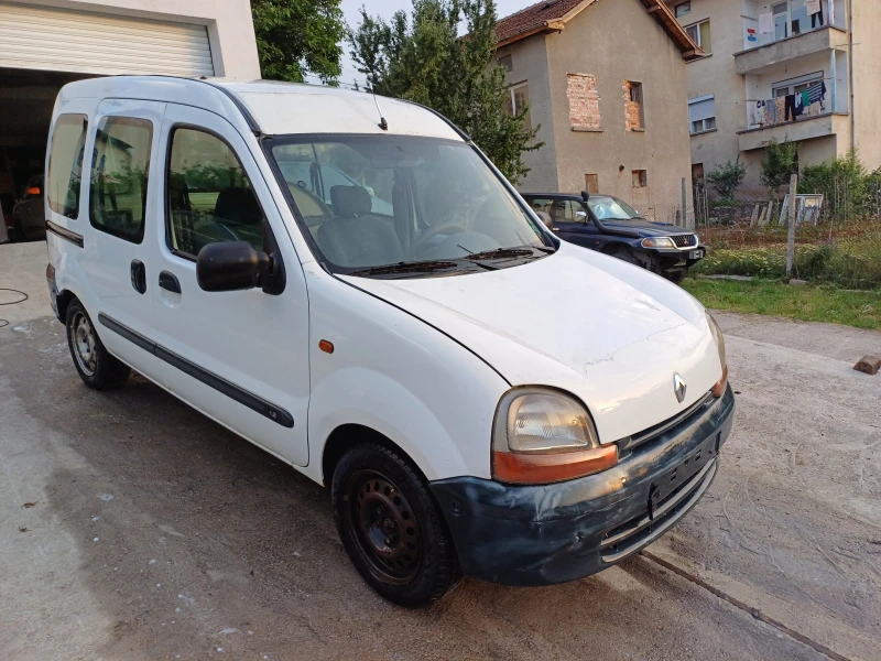 Renault Kangoo 12 i, снимка 12 - Автомобили и джипове - 47654842