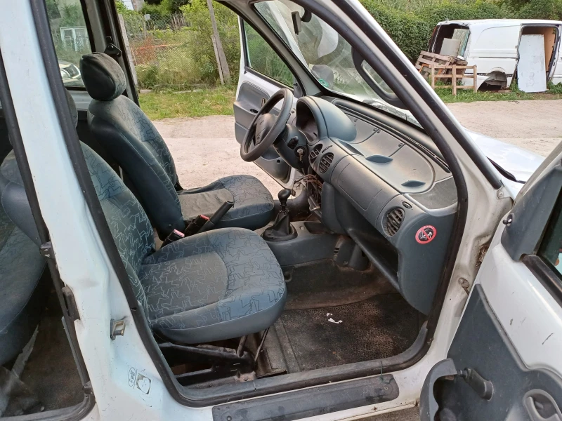 Renault Kangoo 12 i, снимка 5 - Автомобили и джипове - 47654842