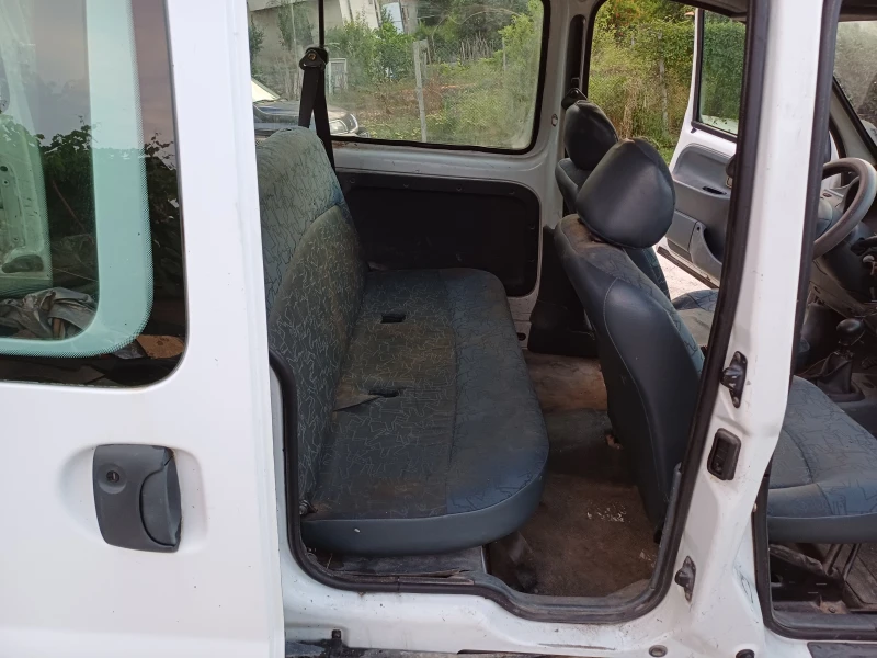 Renault Kangoo 12 i, снимка 6 - Автомобили и джипове - 47654842