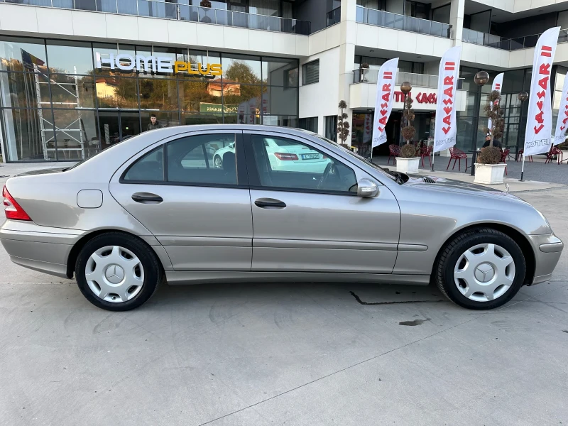 Mercedes-Benz C 220 Facelift/NAVI/CDI/AVT, снимка 7 - Автомобили и джипове - 47372521