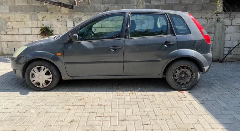 Ford Fiesta 1.5 , снимка 2 - Автомобили и джипове - 48270684