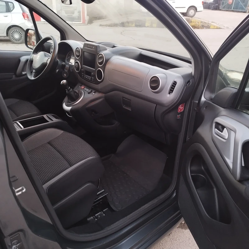 Peugeot Partner 1.6HDI/120k.s/NAVI/TOP vision /Евро 6, снимка 7 - Автомобили и джипове - 48337663