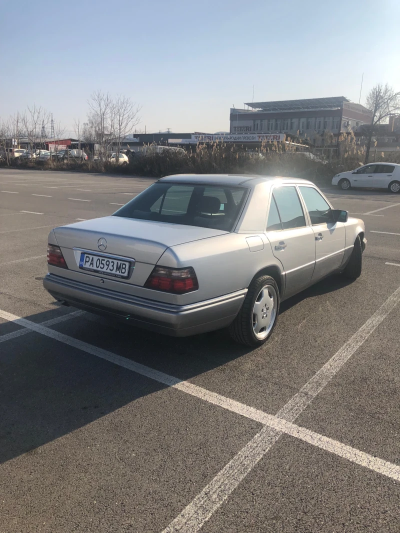 Mercedes-Benz E 220 Sportline, снимка 5 - Автомобили и джипове - 49025822