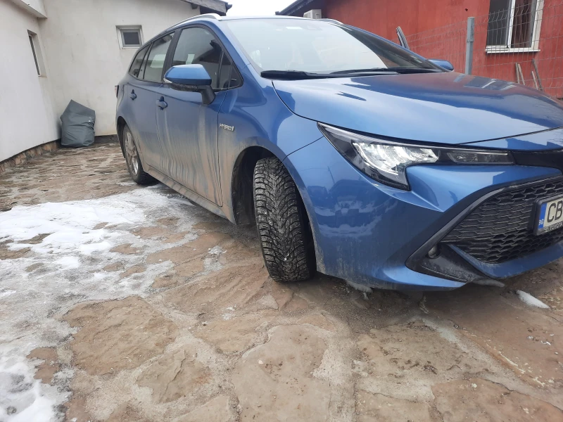 Toyota Corolla 1.8 Hybrid, снимка 2 - Автомобили и джипове - 49254939