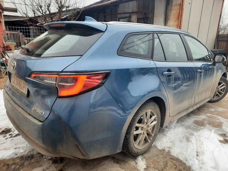 Toyota Corolla 1.8 Hybrid, снимка 7 - Автомобили и джипове - 49254939