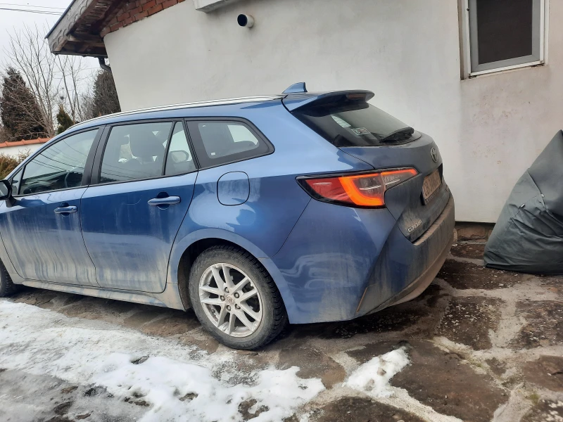 Toyota Corolla 1.8 Hybrid, снимка 9 - Автомобили и джипове - 49254939