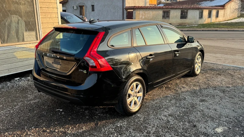 Volvo V60, снимка 5 - Автомобили и джипове - 49275193