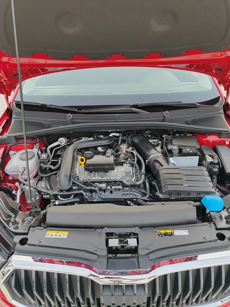 Skoda Fabia 1.0, 95к.с. 1640км. НОВ, снимка 10 - Автомобили и джипове - 50577864