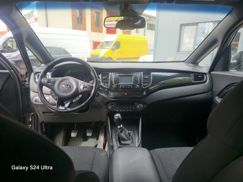 Kia Carens 7 места, всички екстри. , снимка 5 - Автомобили и джипове - 50970542