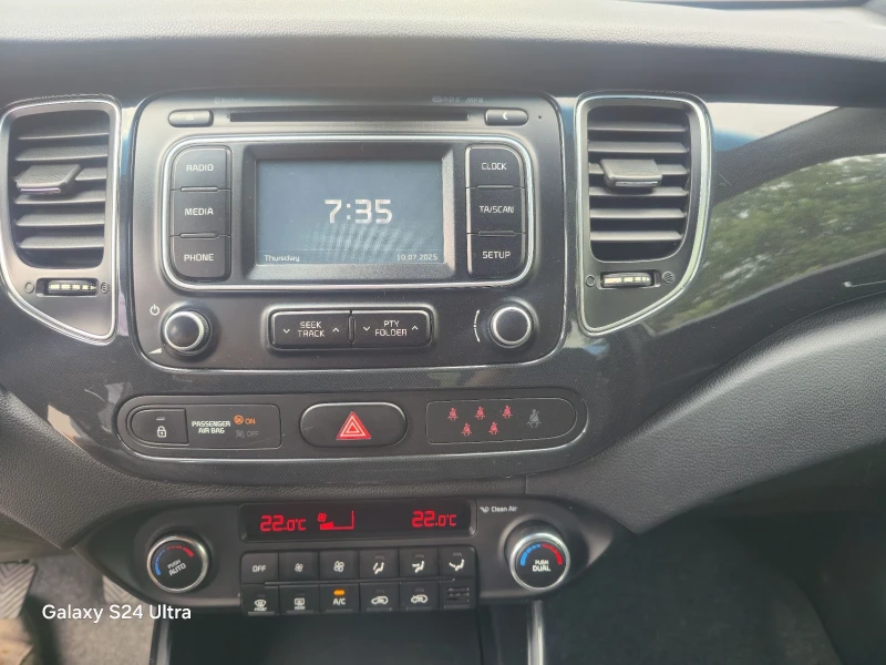 Kia Carens 7 места, всички екстри. , снимка 9 - Автомобили и джипове - 50970542