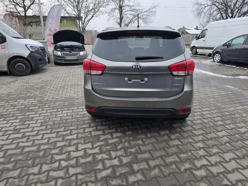 Kia Carens 7 места, всички екстри. , снимка 4 - Автомобили и джипове - 50970542