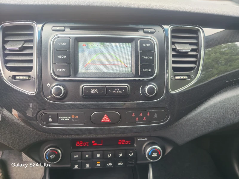 Kia Carens 7 места, всички екстри. , снимка 10 - Автомобили и джипове - 50970542