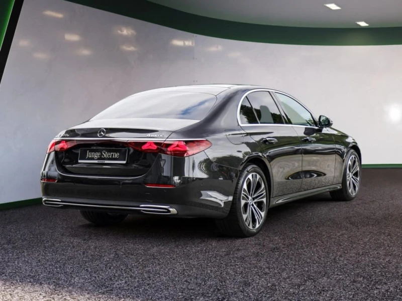 Mercedes-Benz E 400 E* 4M* DISTR* PANO* 360 CAM* , снимка 2 - Автомобили и джипове - 51757566