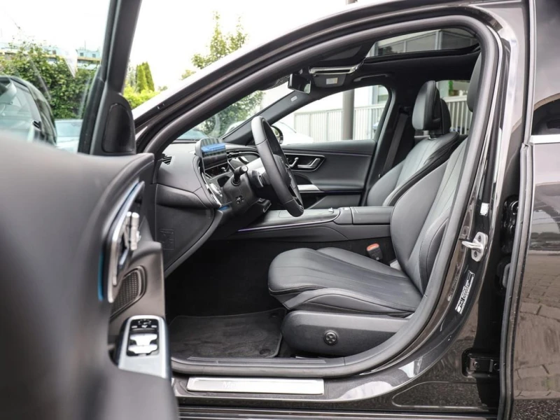 Mercedes-Benz E 400 E* 4M* DISTR* PANO* 360 CAM* , снимка 4 - Автомобили и джипове - 51757566