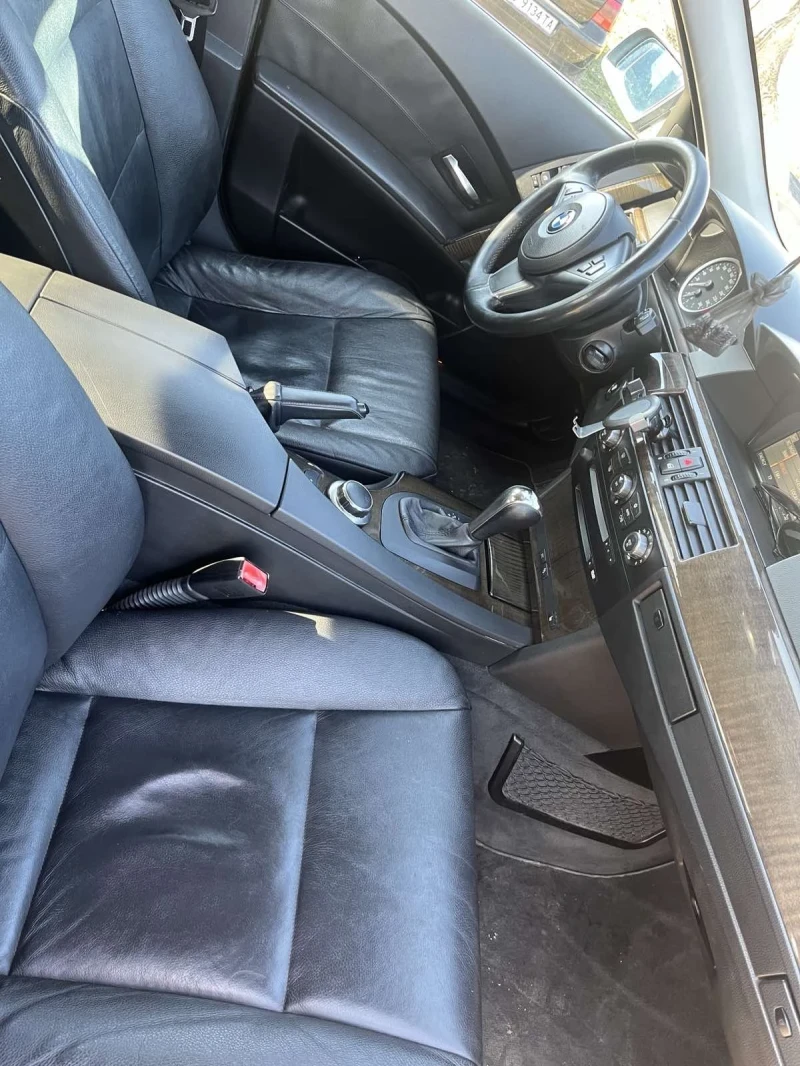 BMW 523, снимка 9 - Автомобили и джипове - 52383531