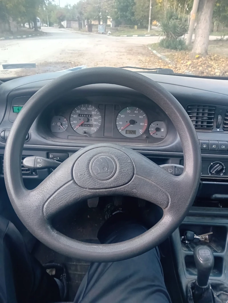 Skoda Felicia 1.3 Редовна, снимка 3 - Автомобили и джипове - 52356356
