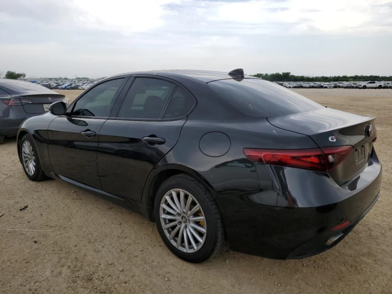 Alfa Romeo Giulia Ti Q4 * Възможност за Лизинг* , снимка 2 - Автомобили и джипове - 53034480