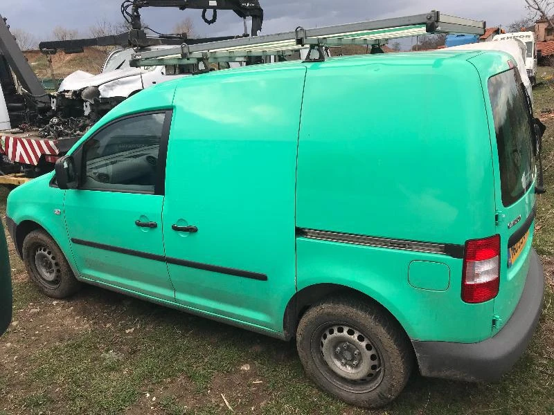 VW Caddy 1.9Tdi,BLS,105 кс., снимка 6 - Автомобили и джипове - 20982387