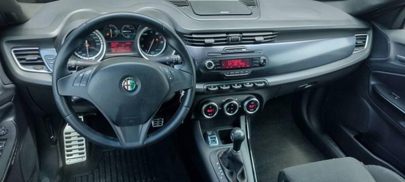 Alfa Romeo Giulietta 1,4T 170ps AUTOMATIC, снимка 6 - Автомобили и джипове - 37188219