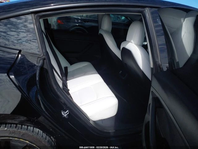 Tesla Model 3 PERFORMANCE DUAL MOTOR AWD TERMOPOMPA* FSD3* , снимка 8 - Автомобили и джипове - 54469387