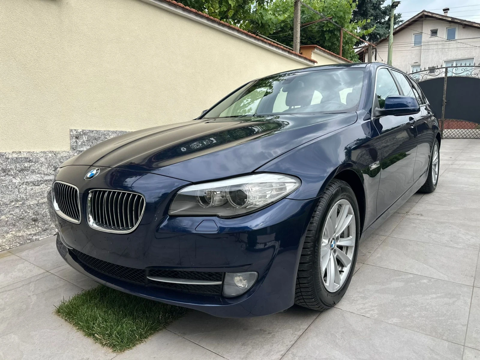 BMW 520 8 скорости автоматик навигация, снимка 1