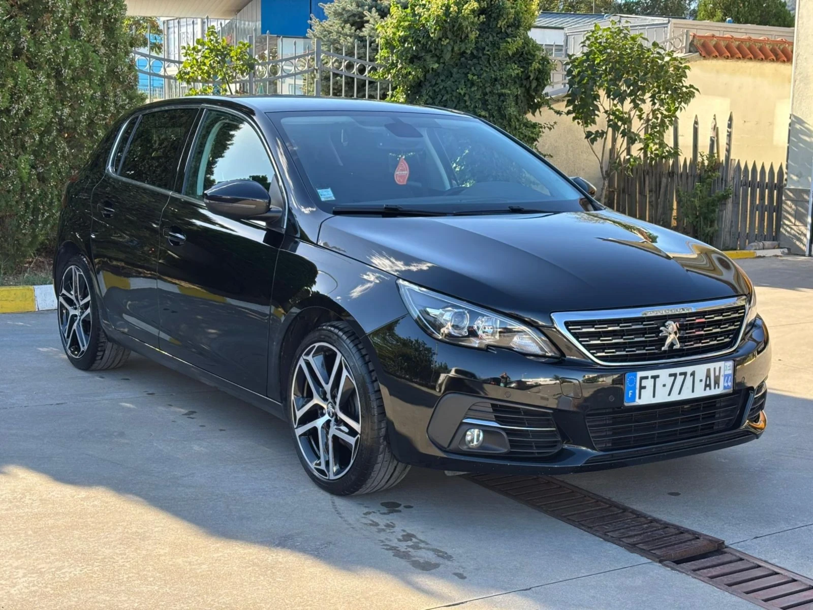 Peugeot 308 PIRETECH 1.2i 130CH BVM6, снимка 1
