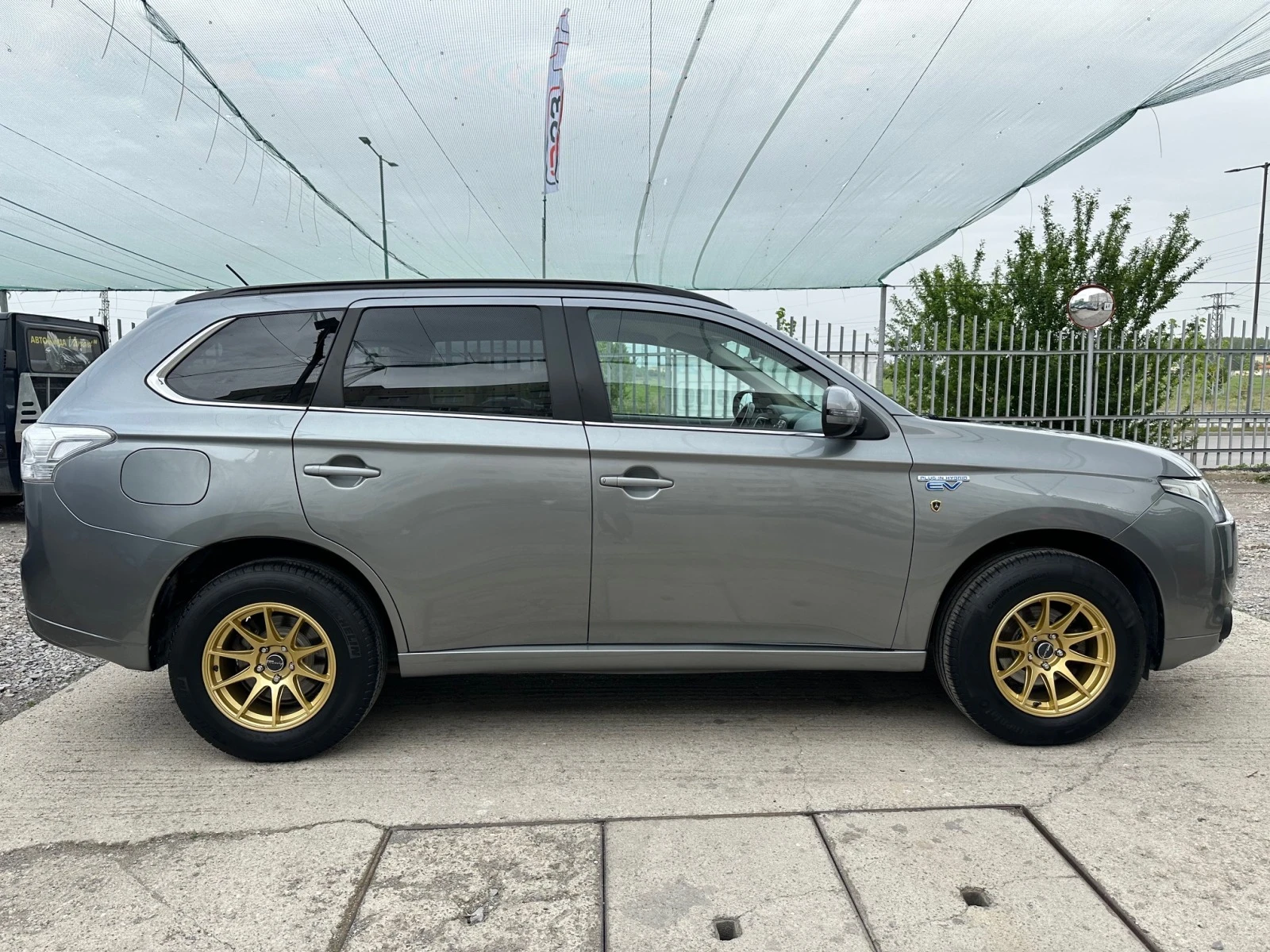 Mitsubishi Outlander PHEV* 4WD* * * Plug In Hibrid  - изображение 7