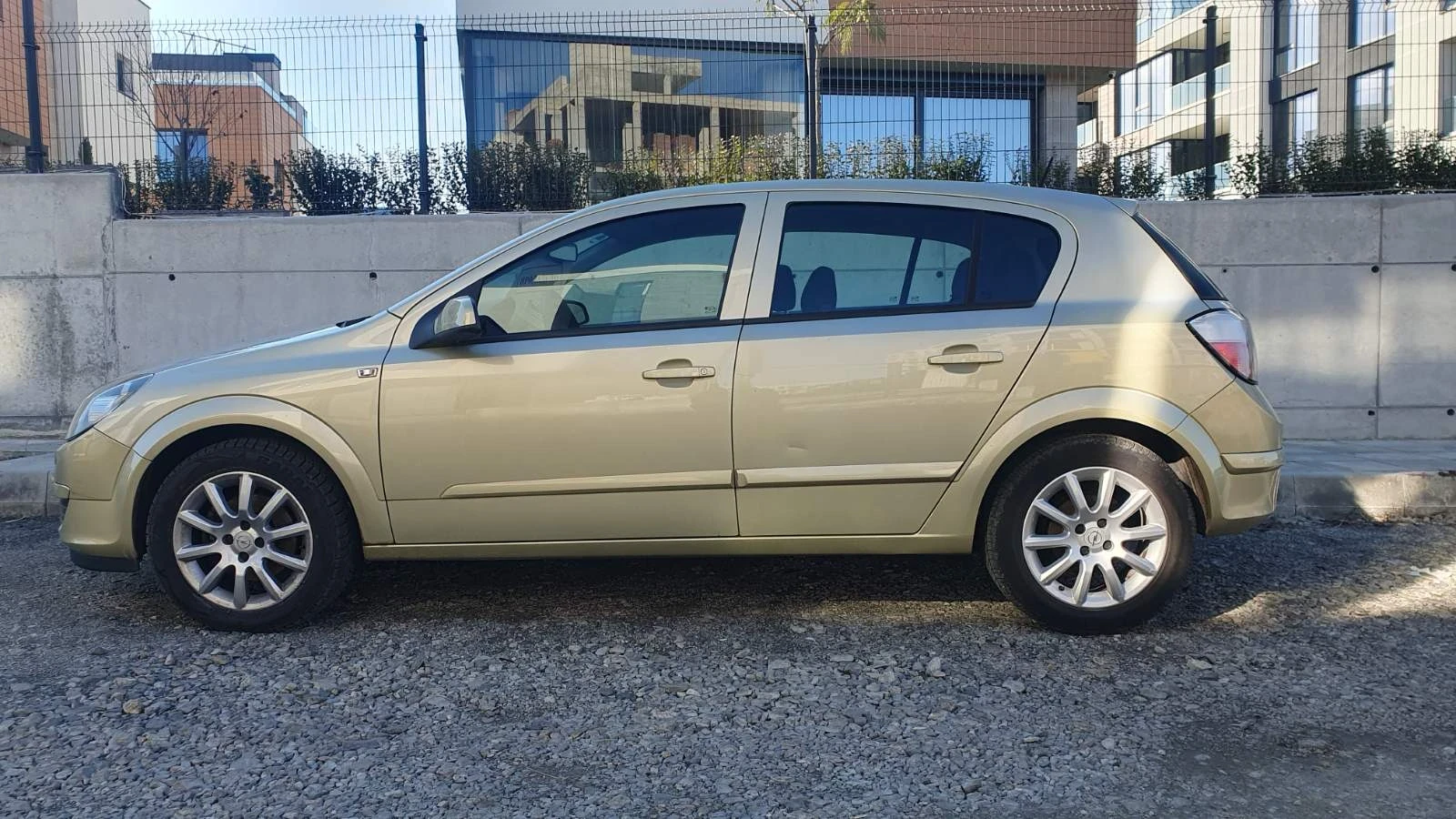 Opel Astra 1.6 бензин 105 коня - изображение 2