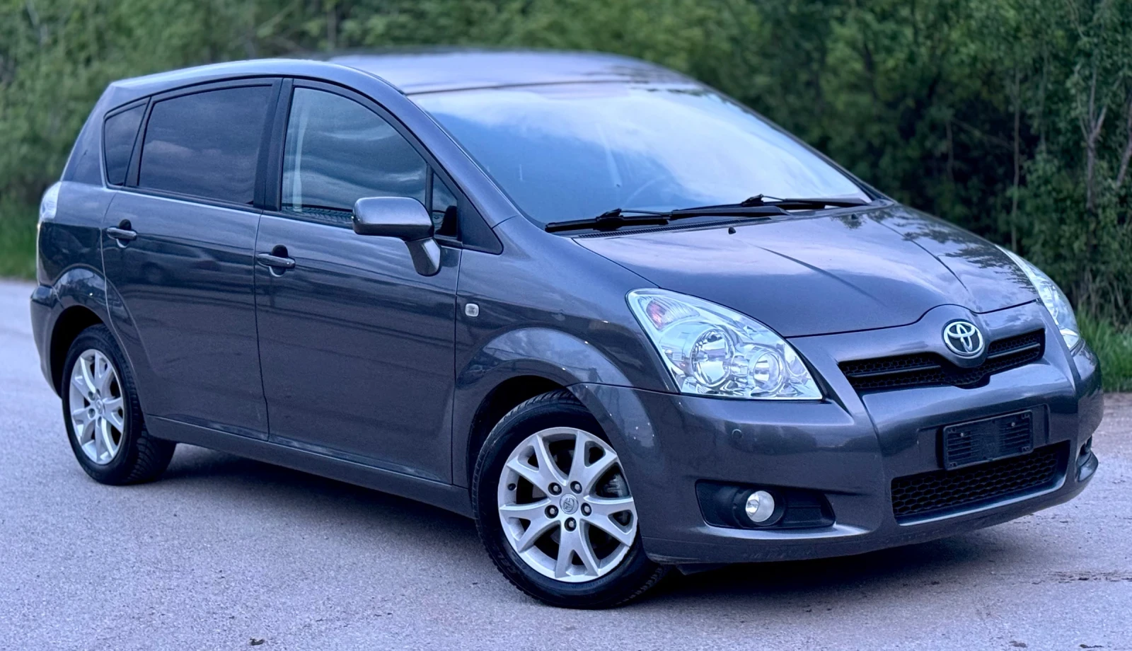 Toyota Corolla verso 2.2D4D/136кс - изображение 3