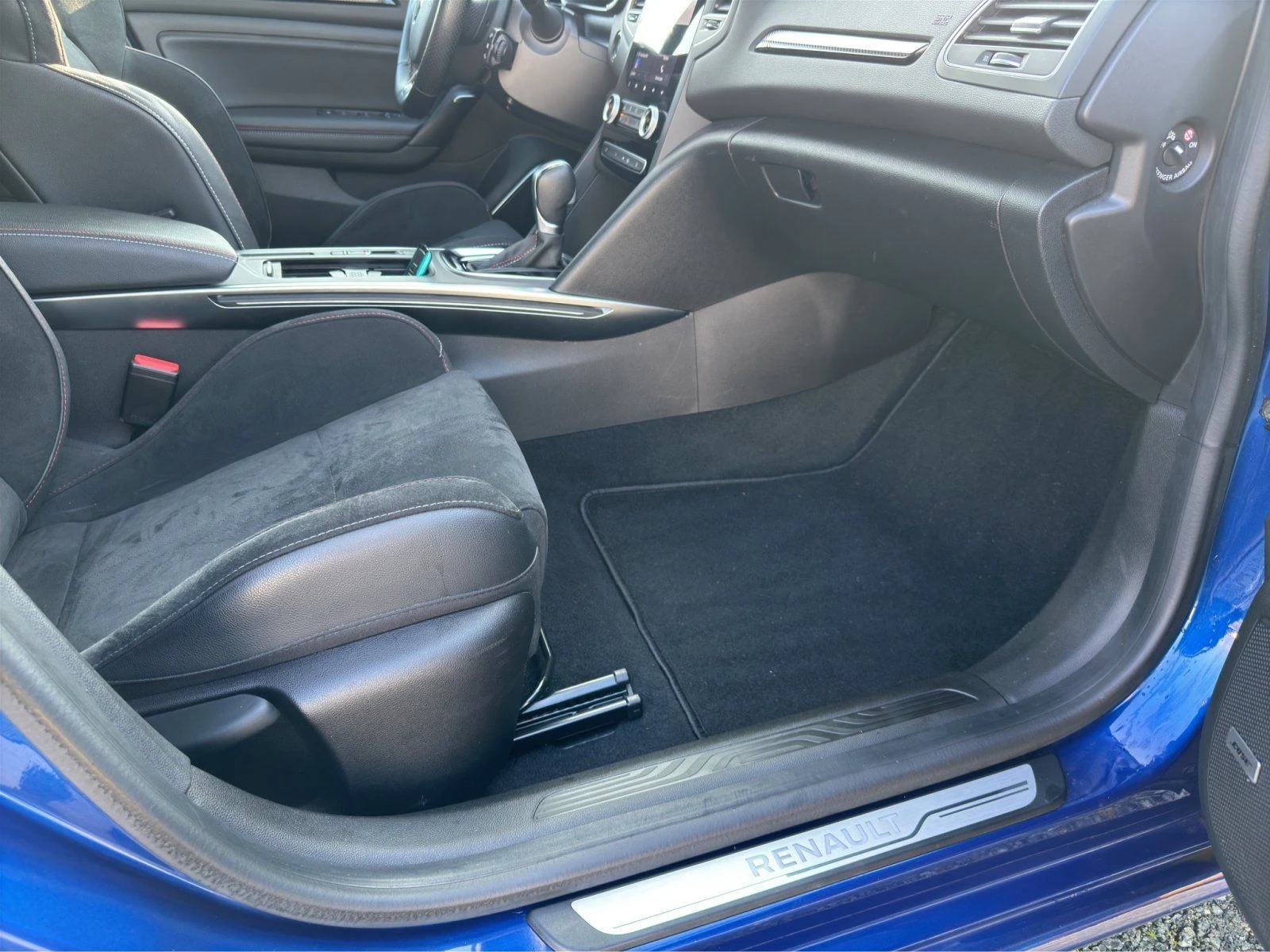 Renault Megane GRANDTOUR/E-TECH/PHEV/160HP/R.S./315v - изображение 10